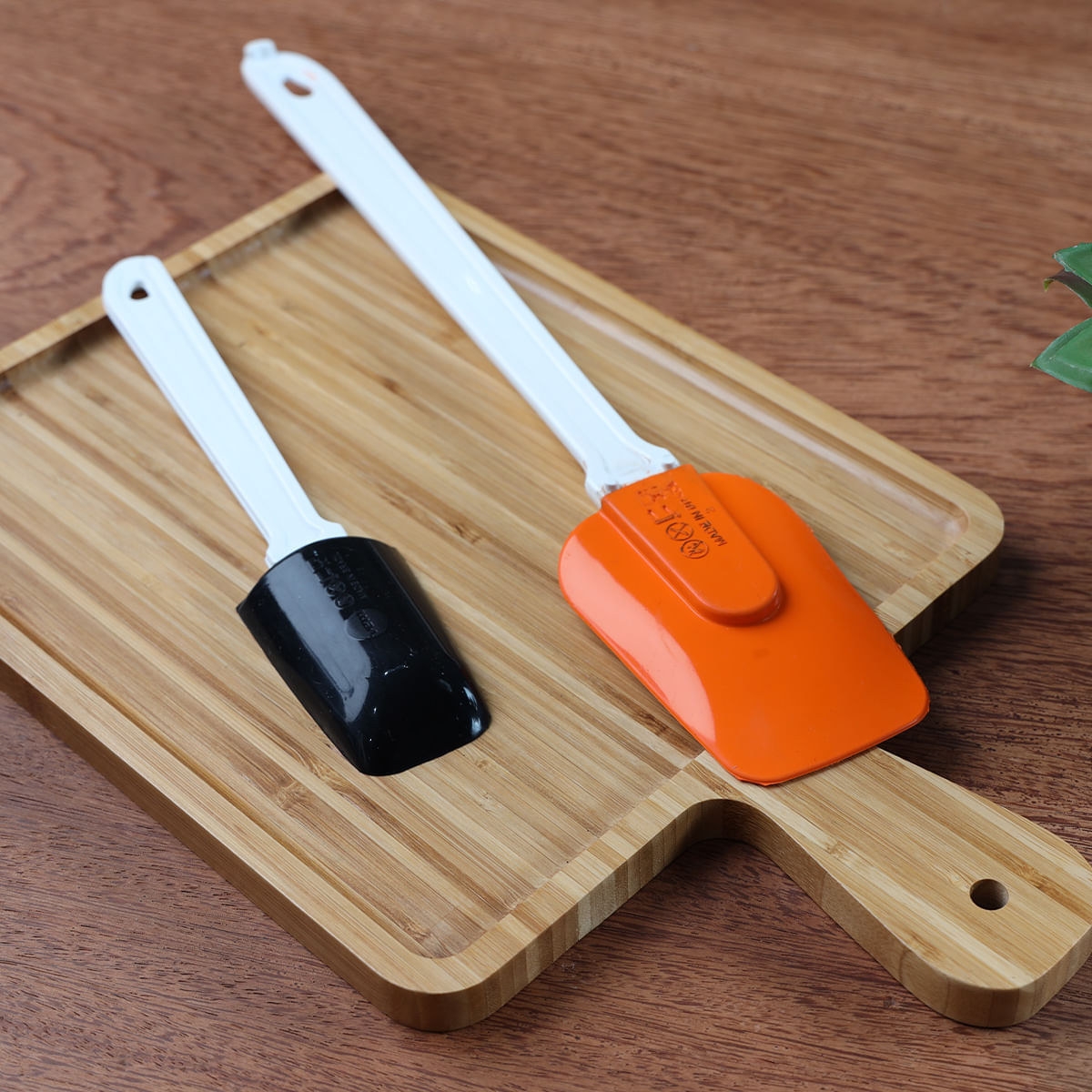 Espátula Pão-Duro 24cm Preta em Silicone - Imagem 2